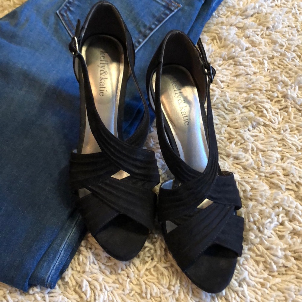 Kelly & Katie Suede Heels